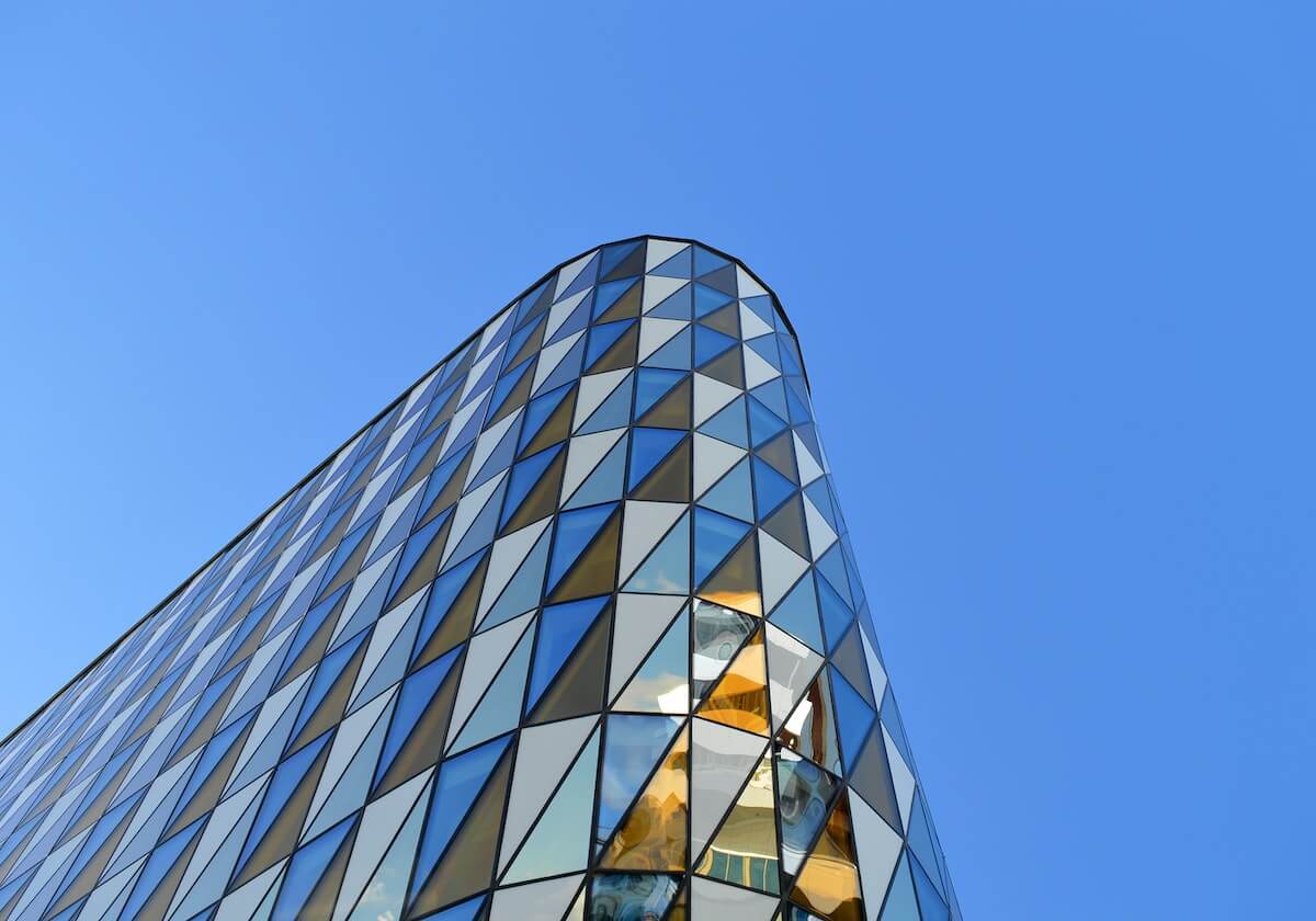 b体育-创造历史！高亭宇摘得中国冬奥首枚男子速滑金牌