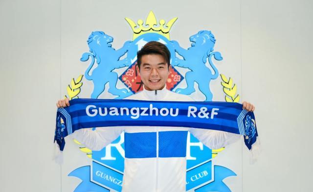 广州城官宣胡睿宝加盟签约1年 丰富球队防守体系