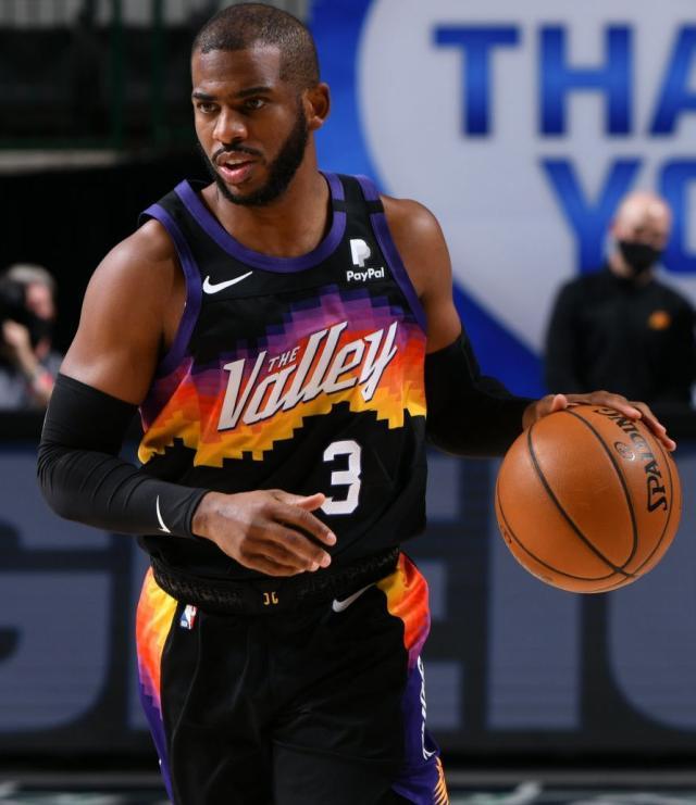 b体育入口-末节16分5助攻独造30分!控卫之神给东契奇上课