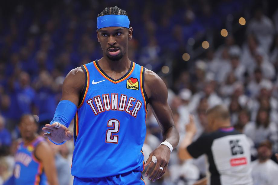 b体育下载-NBA-亚历山大30+9文班21+17 雷霆大比分1-1马刺
